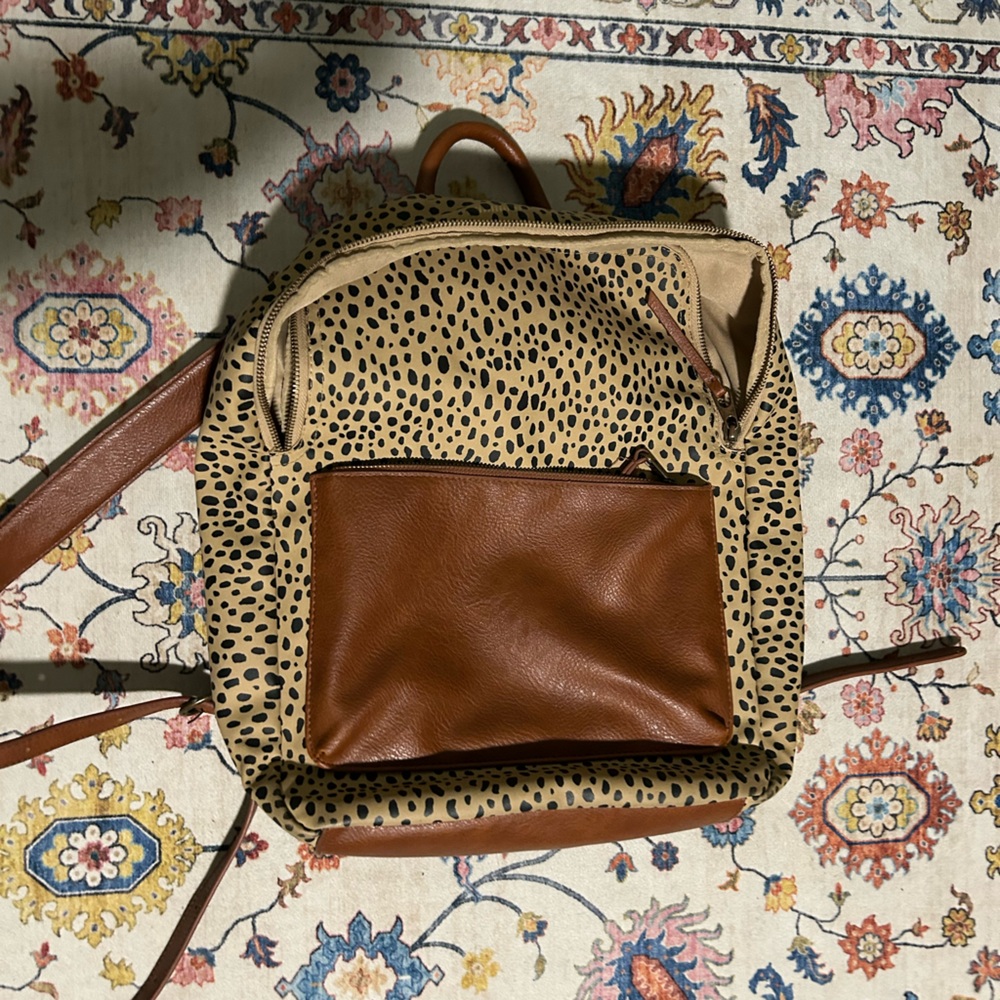 Universal thread backpack